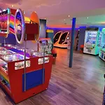 Cheerful 3 Bedroom At White Cross Bay Дом отдыха