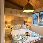 Cheerful 3 Bedroom At White Cross Bay * ウィンダミア
