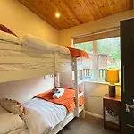Cheerful 3 Bedroom At White Cross Bay * ウィンダミア