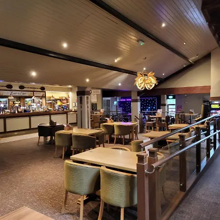 Cheerful 3 Bedroom At White Cross Bay Windermere