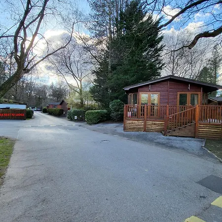 Cheerful 3 Bedroom At White Cross Bay Holiday home