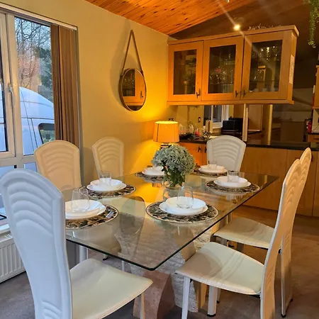 Cheerful 3 Bedroom At White Cross Bay Nyaraló Windermere
