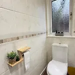 Cheerful 3 Bedroom At White Cross Bay 度假居 温德米尔