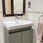 Cheerful 3 Bedroom At White Cross Bay 温德米尔