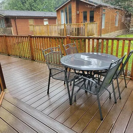 Cheerful 3 Bedroom At White Cross Bay Feriehus