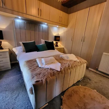 Cheerful 3 Bedroom At White Cross Bay Windermere